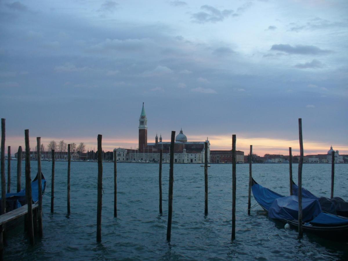 Raggio Di Sole Dietro Piazza San Marco Casa vacanze *